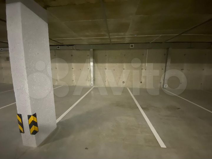 Машиноместо, 13 м²