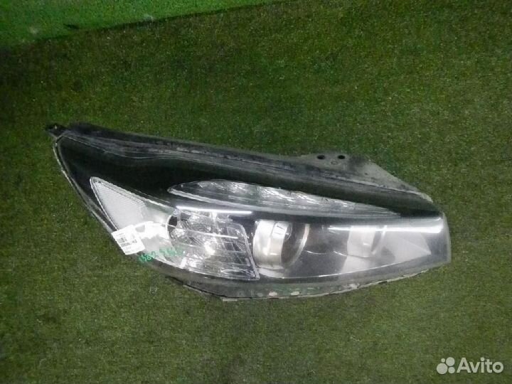 Фара правая Kia Sorento/Sorento Prime
