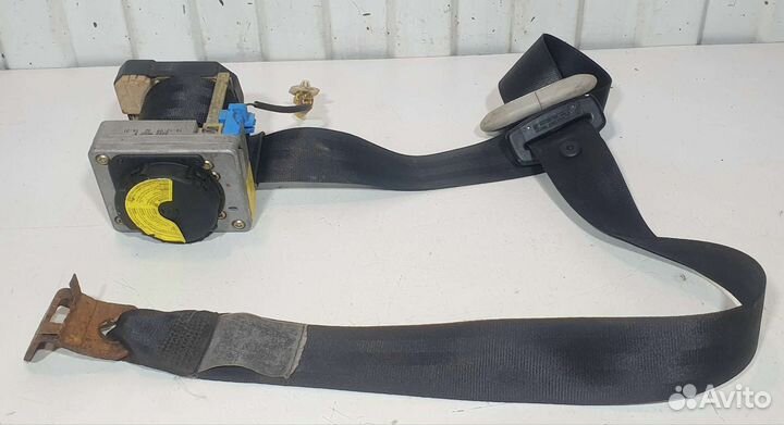 Ремень безопасности передний правый VW Golf 4