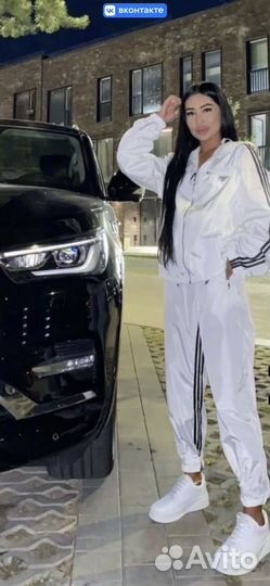 Женские спортивные костюмы