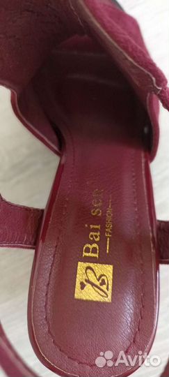 Босоножки закрытые