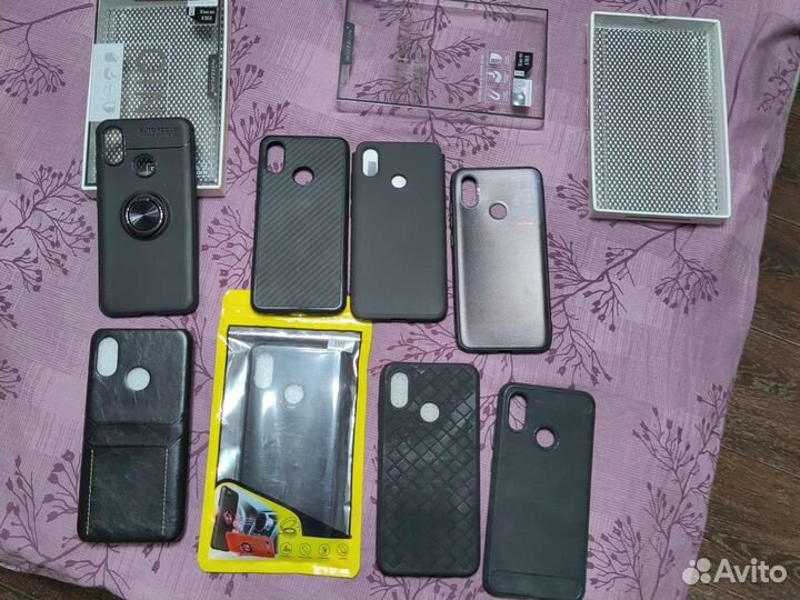 Продаю чехлы к смартфону Xiaomi 8
