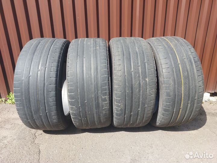 Nokian Tyres Hakka Black 235/45 R18 98W