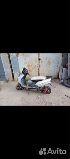 Скутер 150 кубов