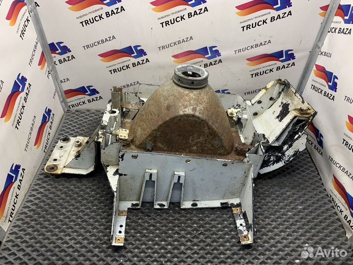 3175032 Фара основная правая Volvo F