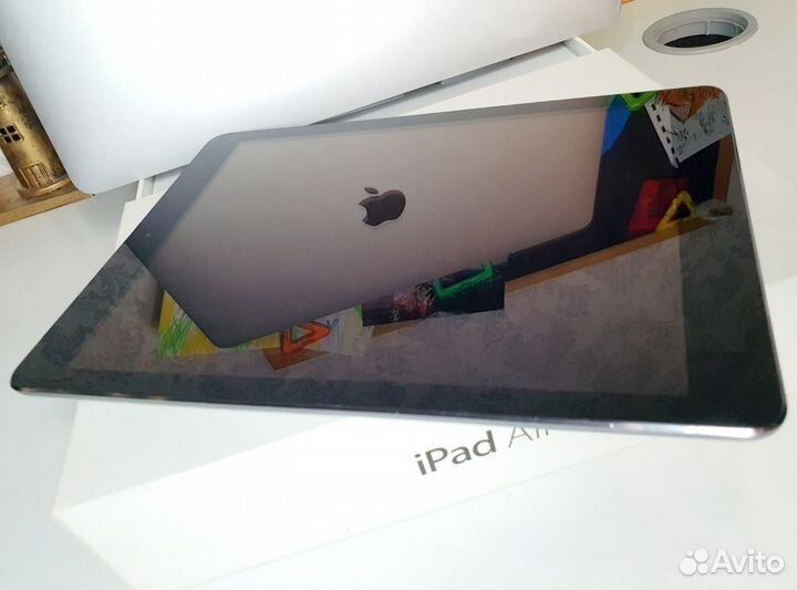 iPad AIR 64gb, SIM, АКБ 83%, полный комплект