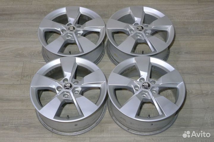 Комплект оригинальных дисков R17 Skoda Yeti