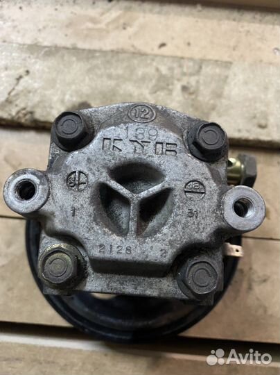 Насос гидроусилителя Mitsubishi Lancer 4G94