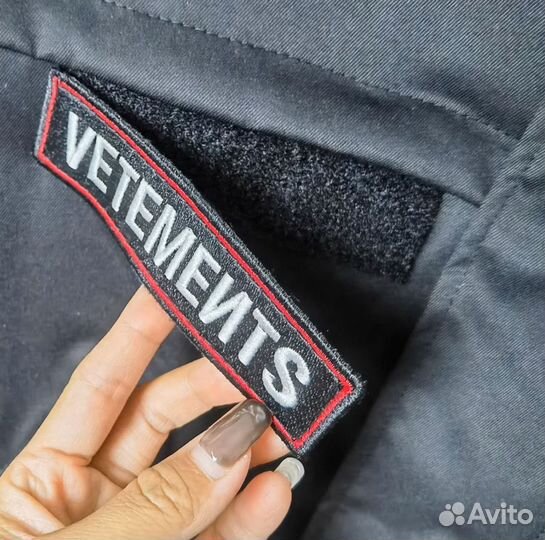 Бомбер vetements police