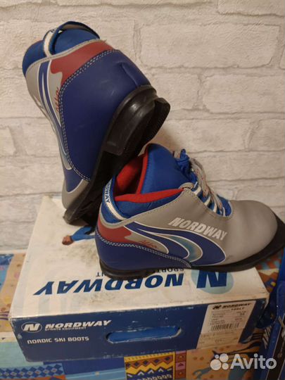 Лыжи беговые 160, лыжные ботинки 35р Nordway комл