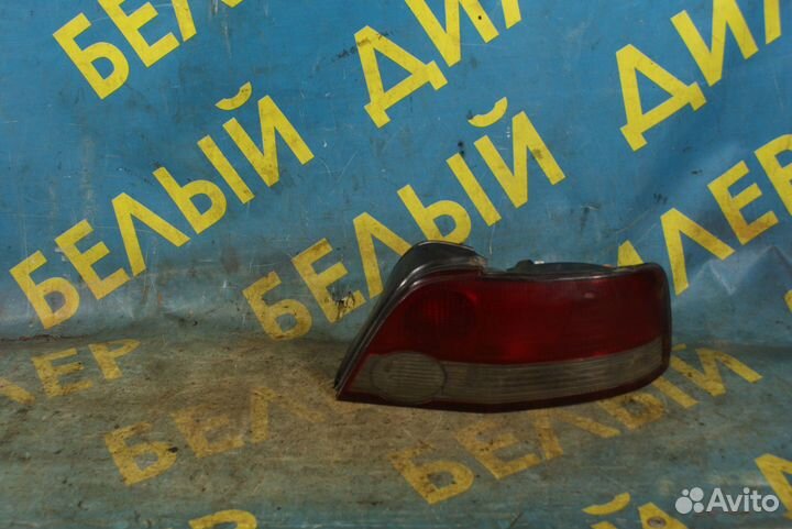 Задний правый фонарь Mitsubishi Galant EA
