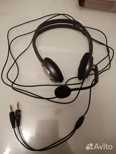 Игровые наушники Logitech с микрофоном