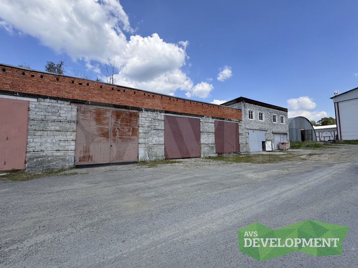 Гараж, > 30 м²