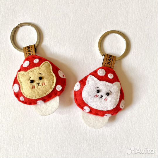 Значки пины брелоки из фетра