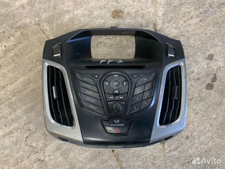 Магнитола рамка дисплей Ford Focus 3