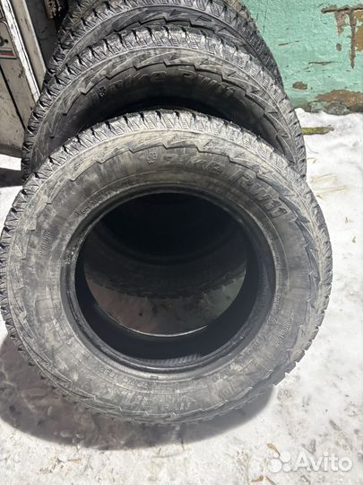 Hankook AM06 225/70 R16