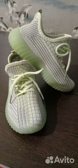 Кроссовки для девочки