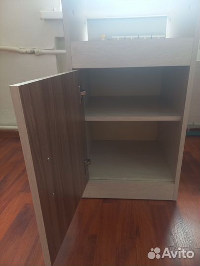 Письменный стол для школьника