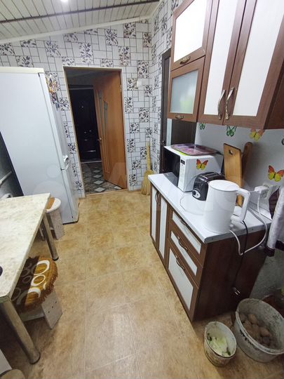 Комната 52 м² в 4-к., 1/1 эт.