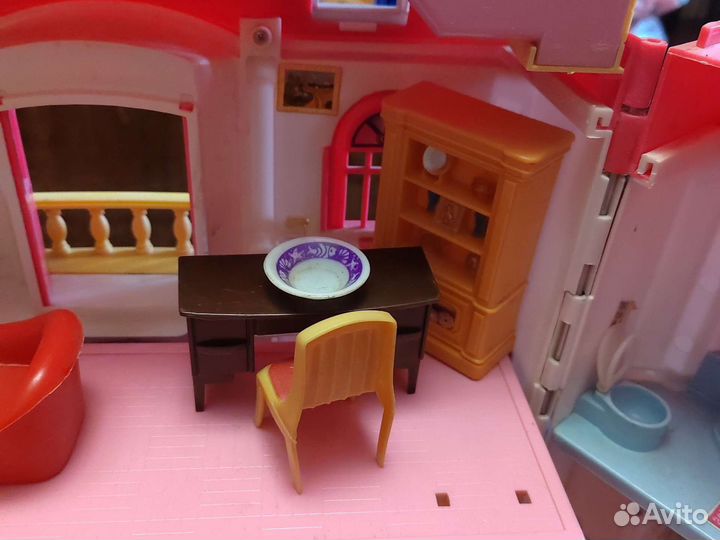 Домик кукольный