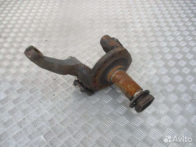 Цапфа правая Iveco 7182985