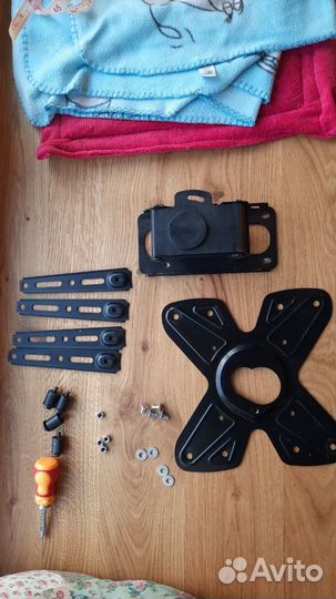 Кронштейн для телевизора наклонно поворотный