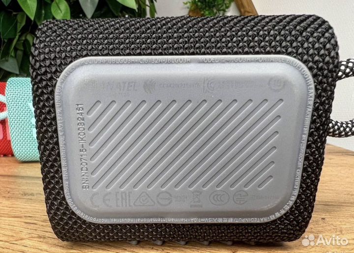 Портативная колонка jbl go3