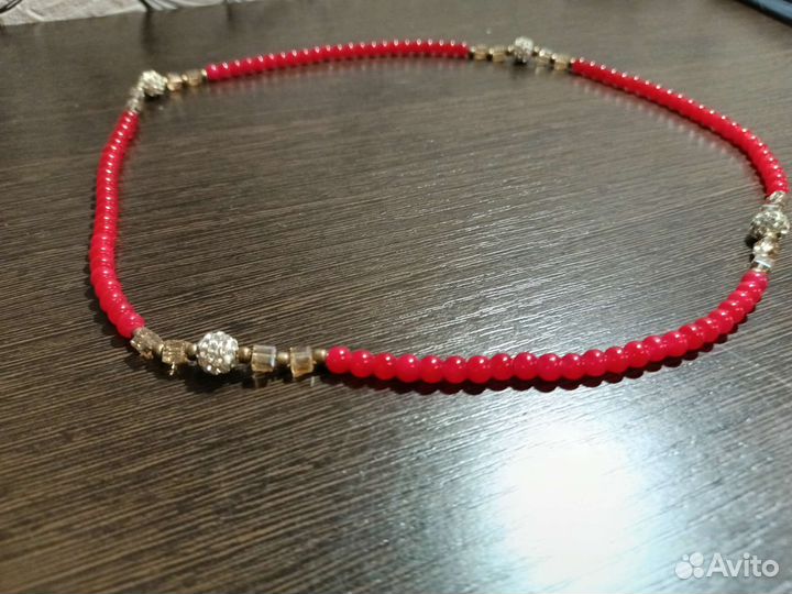 Бусы женские