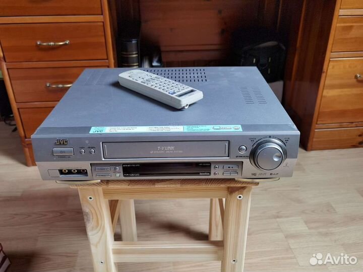 Видеомагнитофон JVC HR-DD868