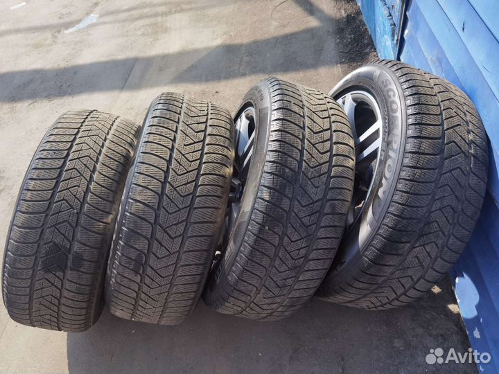 Комплект оригинальных колеса на bmw X6/X5 r19