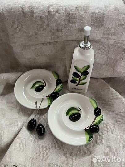 Набор посуды для сервировки