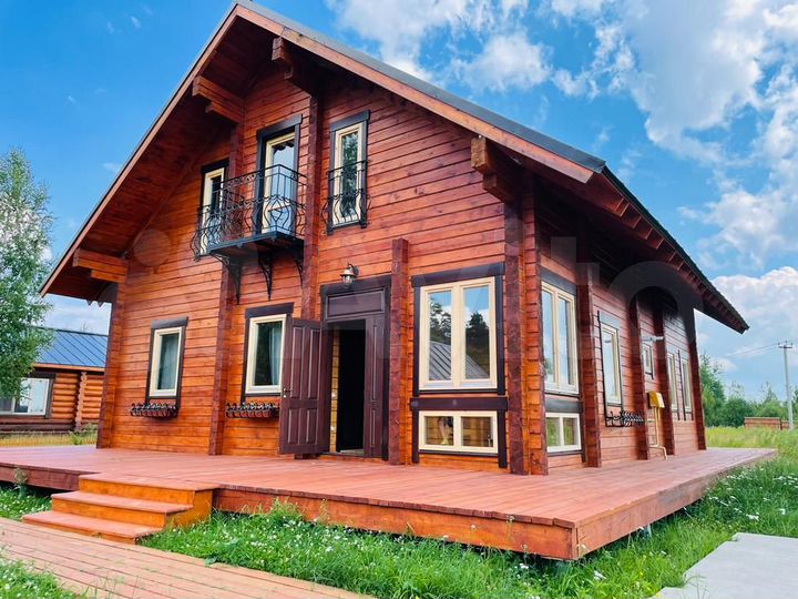 Дом 155,7 м² на участке 9,5 сот.