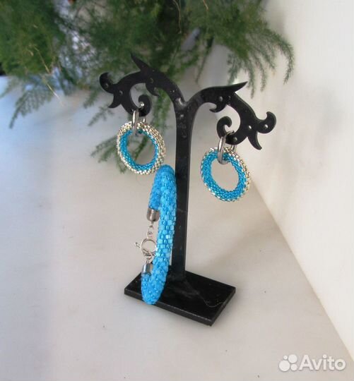 Комплект украшений серьги и браслет)