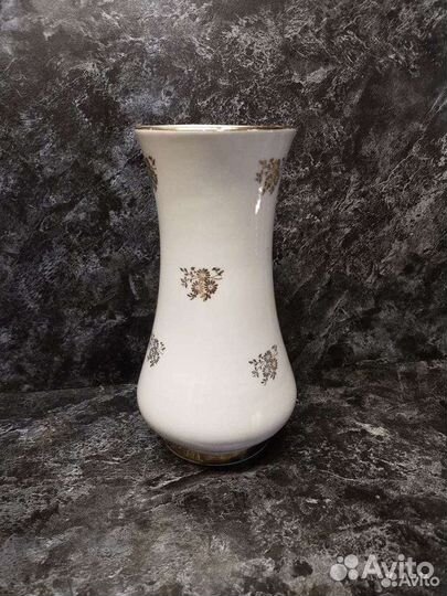 Фарфоровые вазы