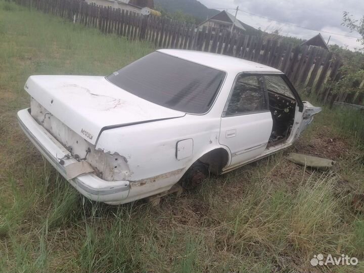 Toyota Mark II 2.0 AT, 1988, битый, 35 000 км