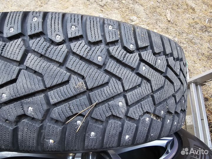 Pirelli Ice Zero 245/45 R19 102T
