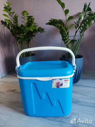 Переносной холодил с гелевым аккумулятором холода