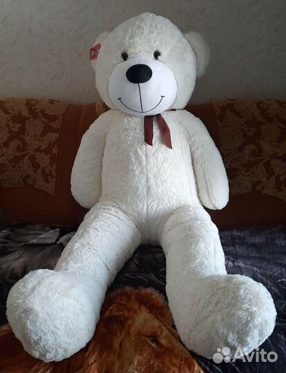 Большой плюшевый мишка