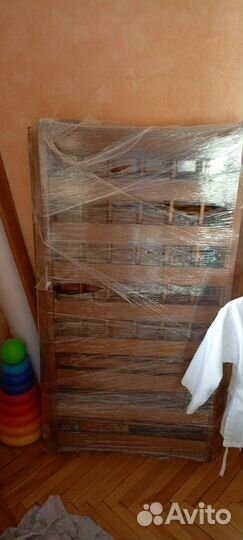 Детская кроватка с матрасом