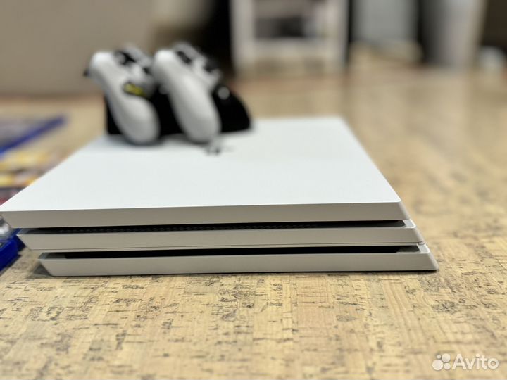 Игровая приставка ps4 pro с играми