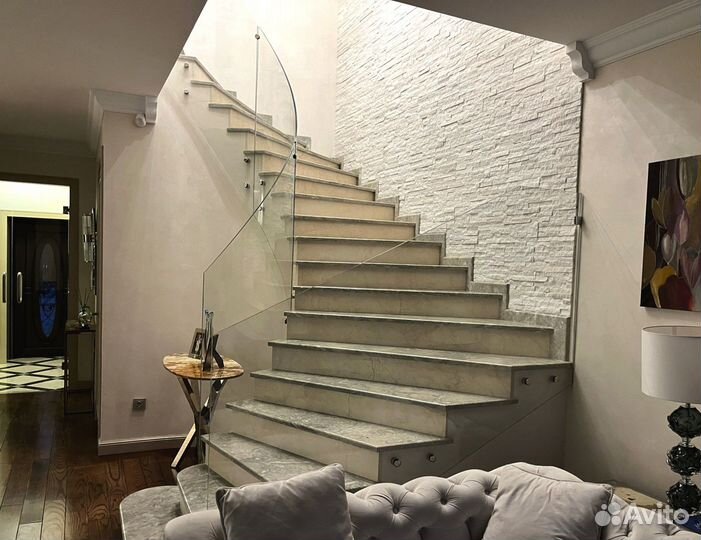 Стеклянные ограждения лестницы от производителя