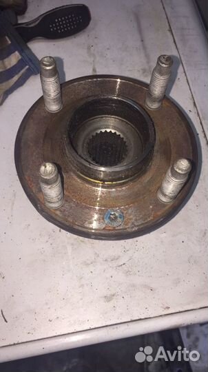 Ступица передняя Кобальт б/у