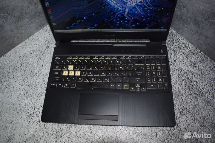 Игровой ноутбук asus на Core i5-11400H/ RTX 3050