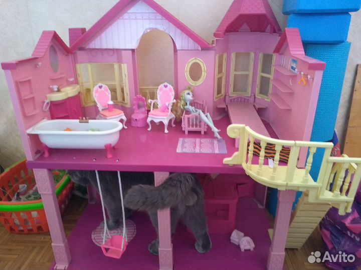 Кукольный домик, большой