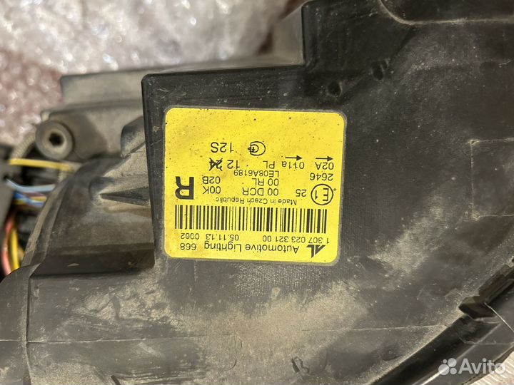 Фара Шкода Йети ксенон