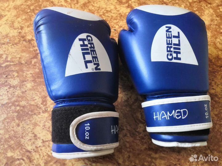 Боксерские перчатки 10 oz