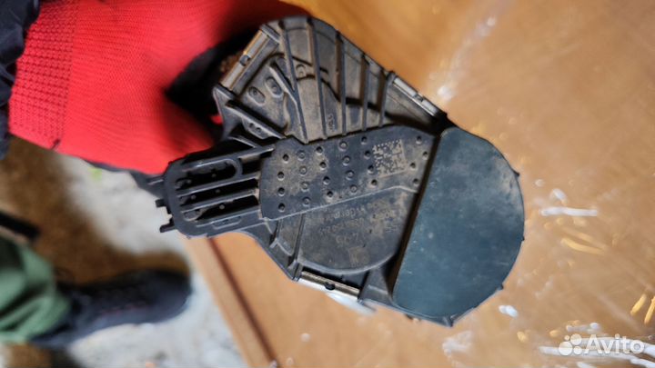 Дросельная заслонка электрическая Opel Astra J