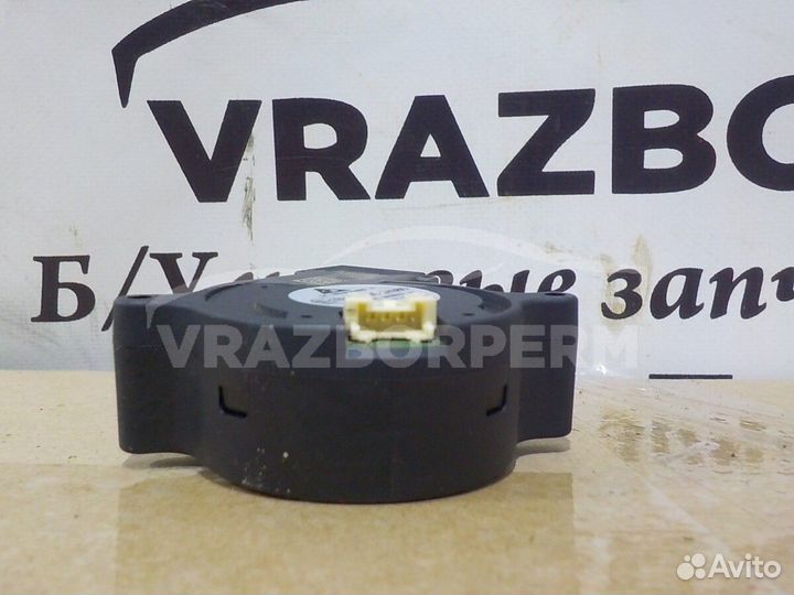 Моторчик вентилятора Land Rover Discovery