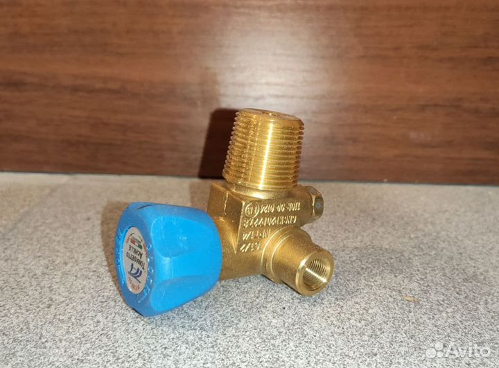 Вентиль баллонный метан Tomasetto гбо