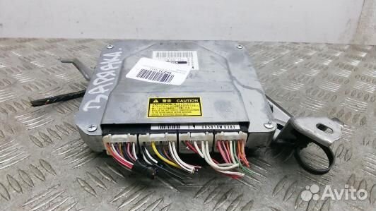 Блок бортовой сети (блок управления BCM) toyota prius XW20 (80Z21X601)